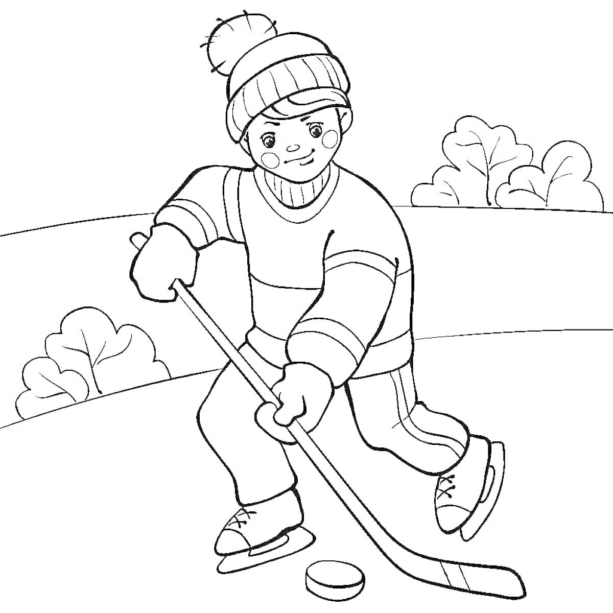 На раскраске изображено: Зимние виды спорта, Хоккей, Лед, Клюшка, Шайба, Зима, Природа, Деревья