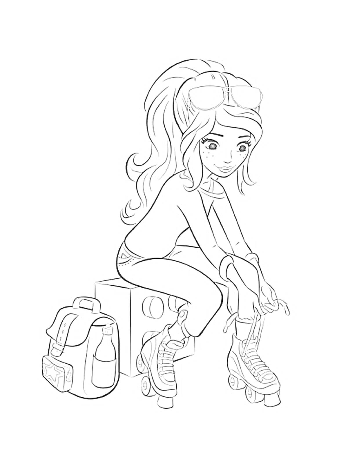 Девочка из Лего Френдс на роликовых коньках, рядом рюкзак и бутылка