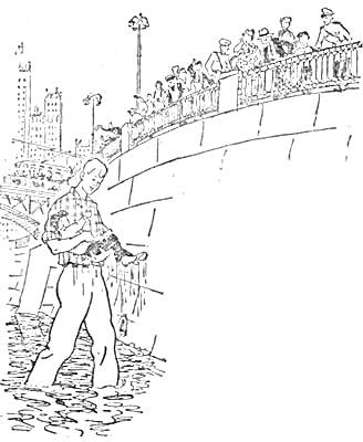 Человек на реке с котом, люди на мосту и здания на заднем плане