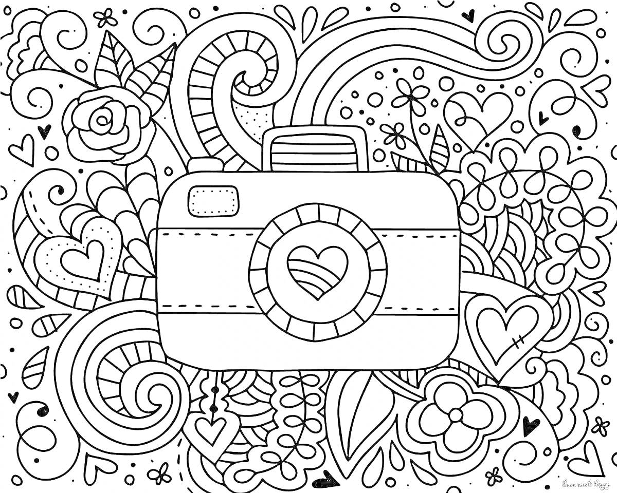 Раскраска Камера с сердечками, розами и завитками