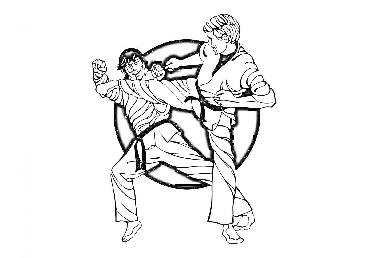 Раскраска Двое бойцов в кимоно, замахивающихся для уд импакта ногой и рукой, на фоне круглого черного поля