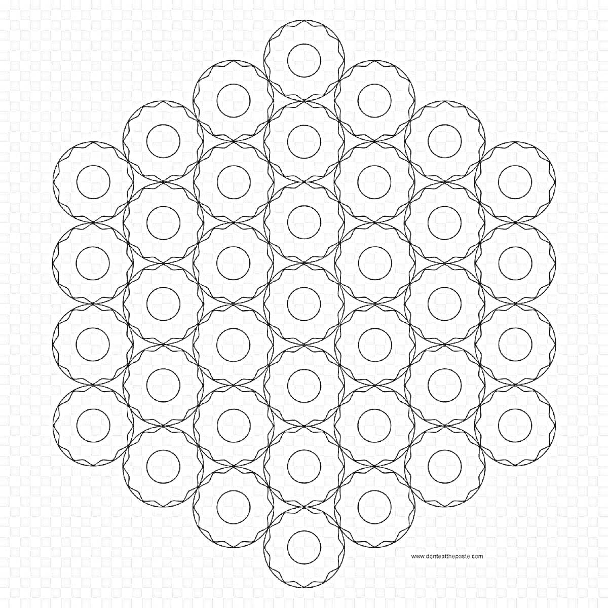 Множество кругов с внутренними кольцами и переплетающимися линиями