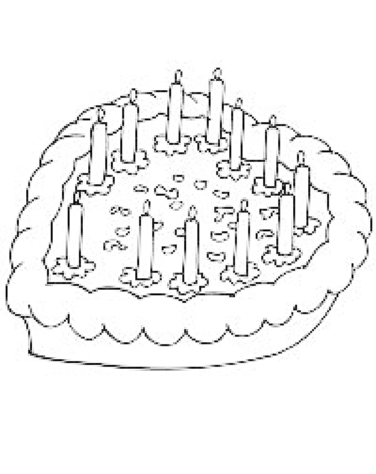 Торт с зажженными свечами и кремовым бортиком