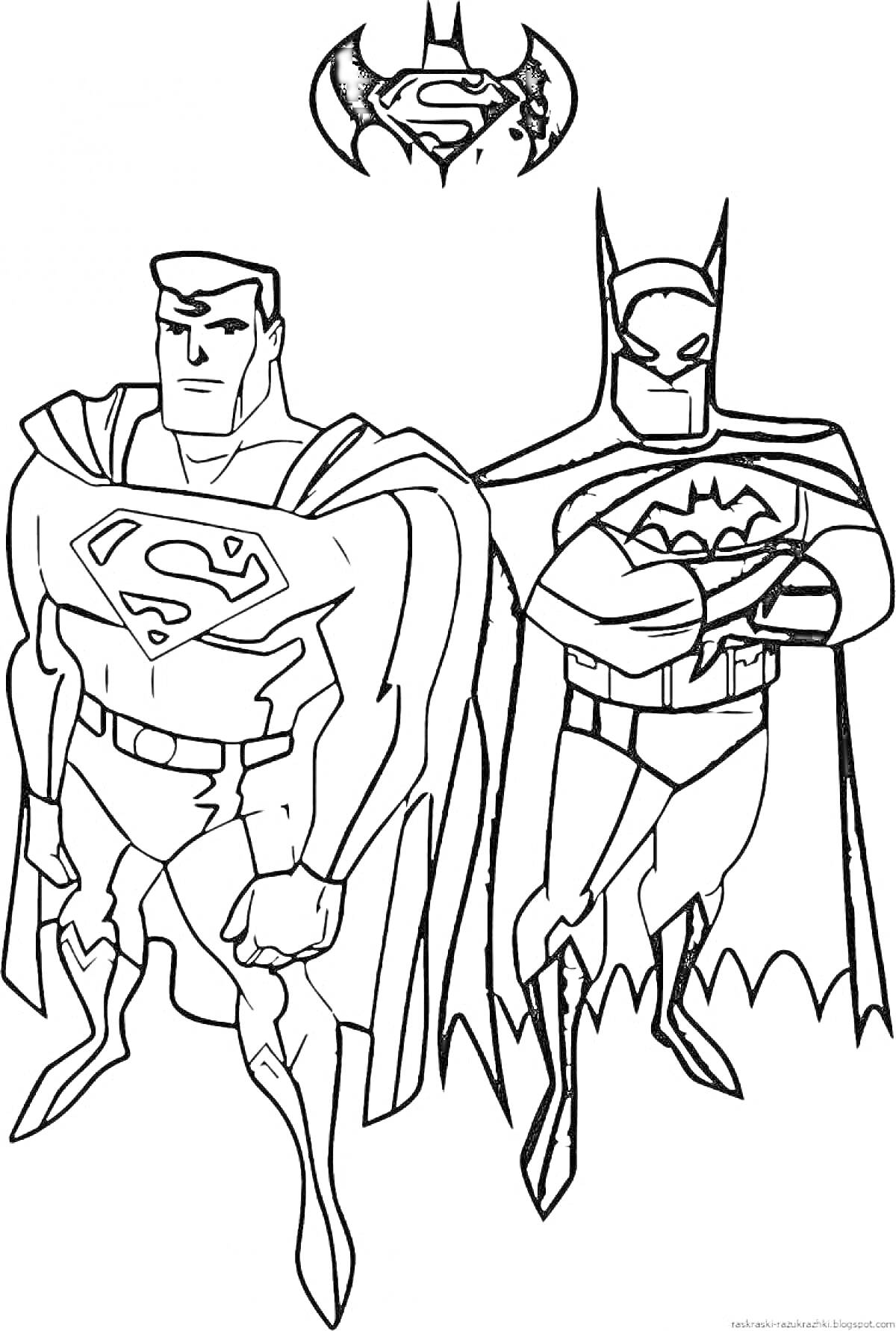 Раскраска Супергерои - два персонажа в плащах (супергерой с буквой S на груди и супергерой с маской и логотипом летучей мыши), символ в виде летучей мыши с буквой S на фоне.