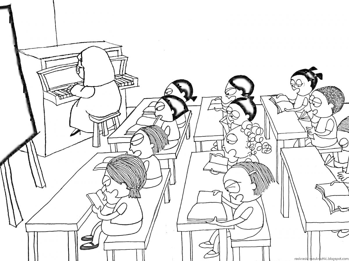 Раскраска Ученики сидят за партами и пишут в тетрадях, учитель играет на пианино перед классной доской, ученики внимательно слушают