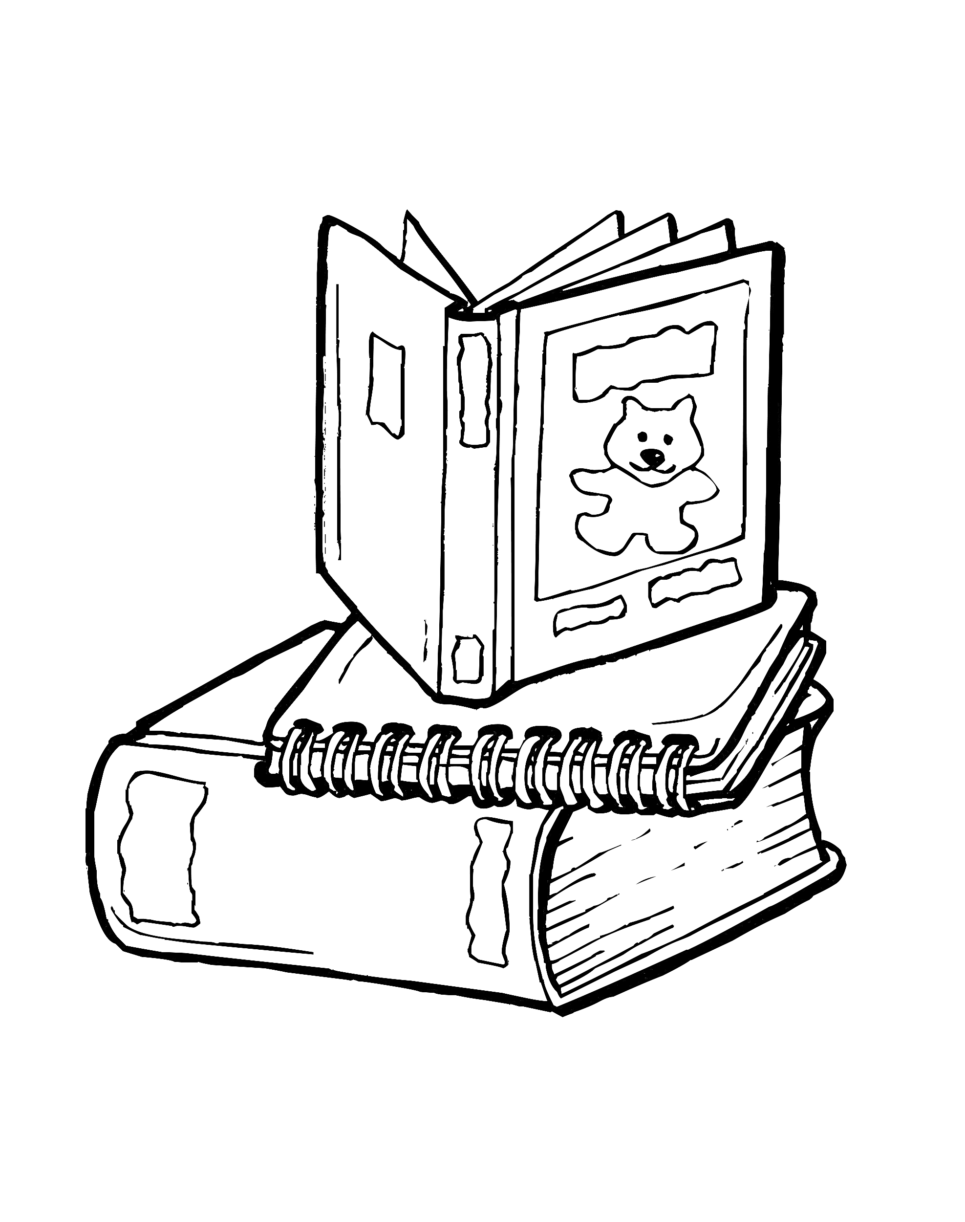 Учебники и блокнот с рисунком медвежонка