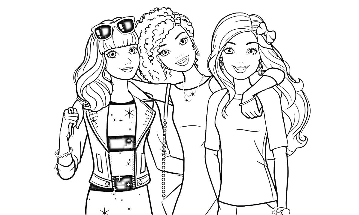 Раскраска Три девушки-барби стоят, обнявшись. У одной девушки завитые волосы, на второй — солнечные очки и длинные прямые волосы, третья девушка с прямыми волосами и цветком в волосах.