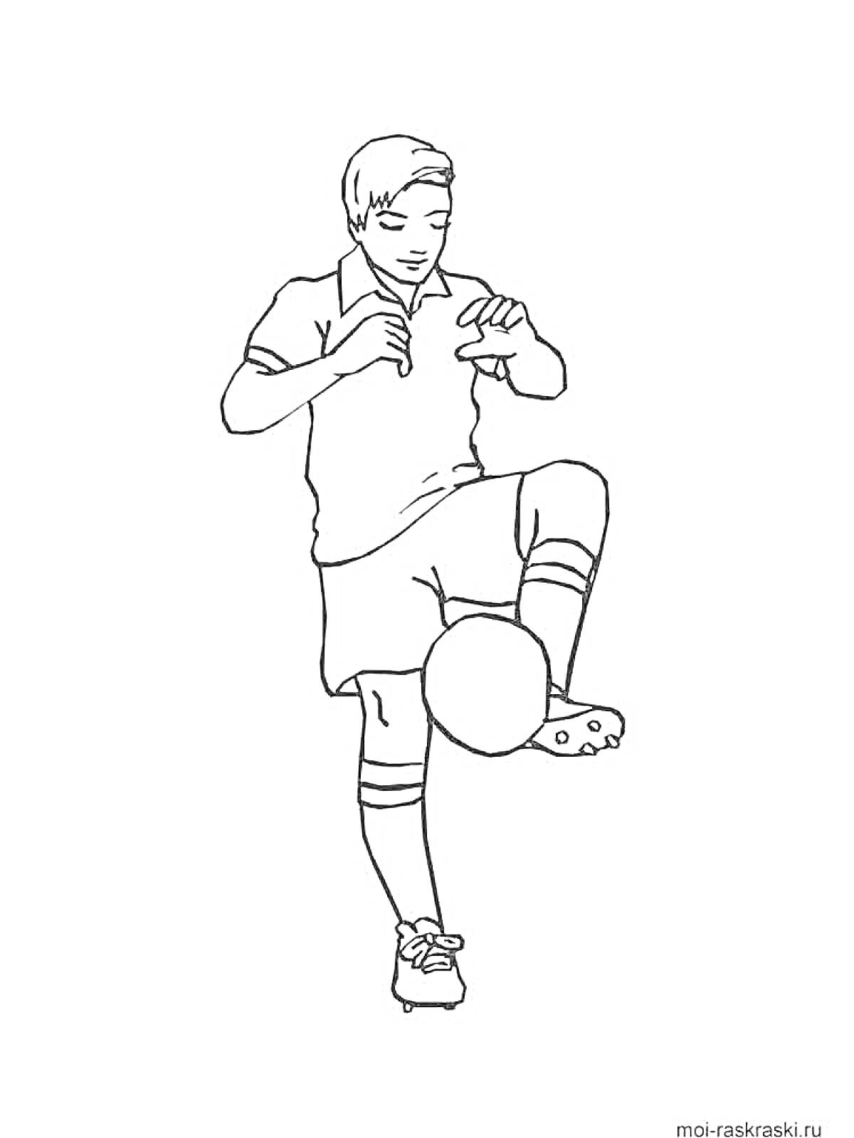 Раскраска Футболист, жонглирующий мячом