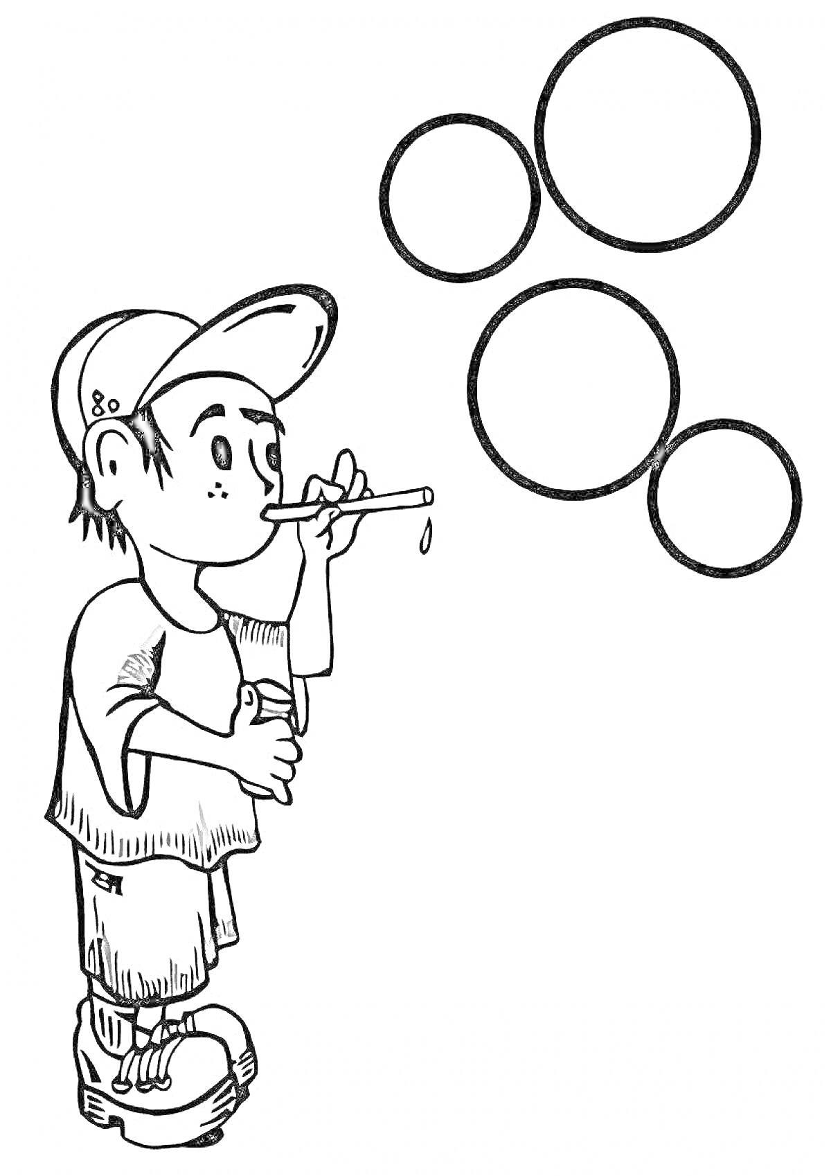 Раскраска Ребенок с бейсболкой, пускающий мыльные пузыри