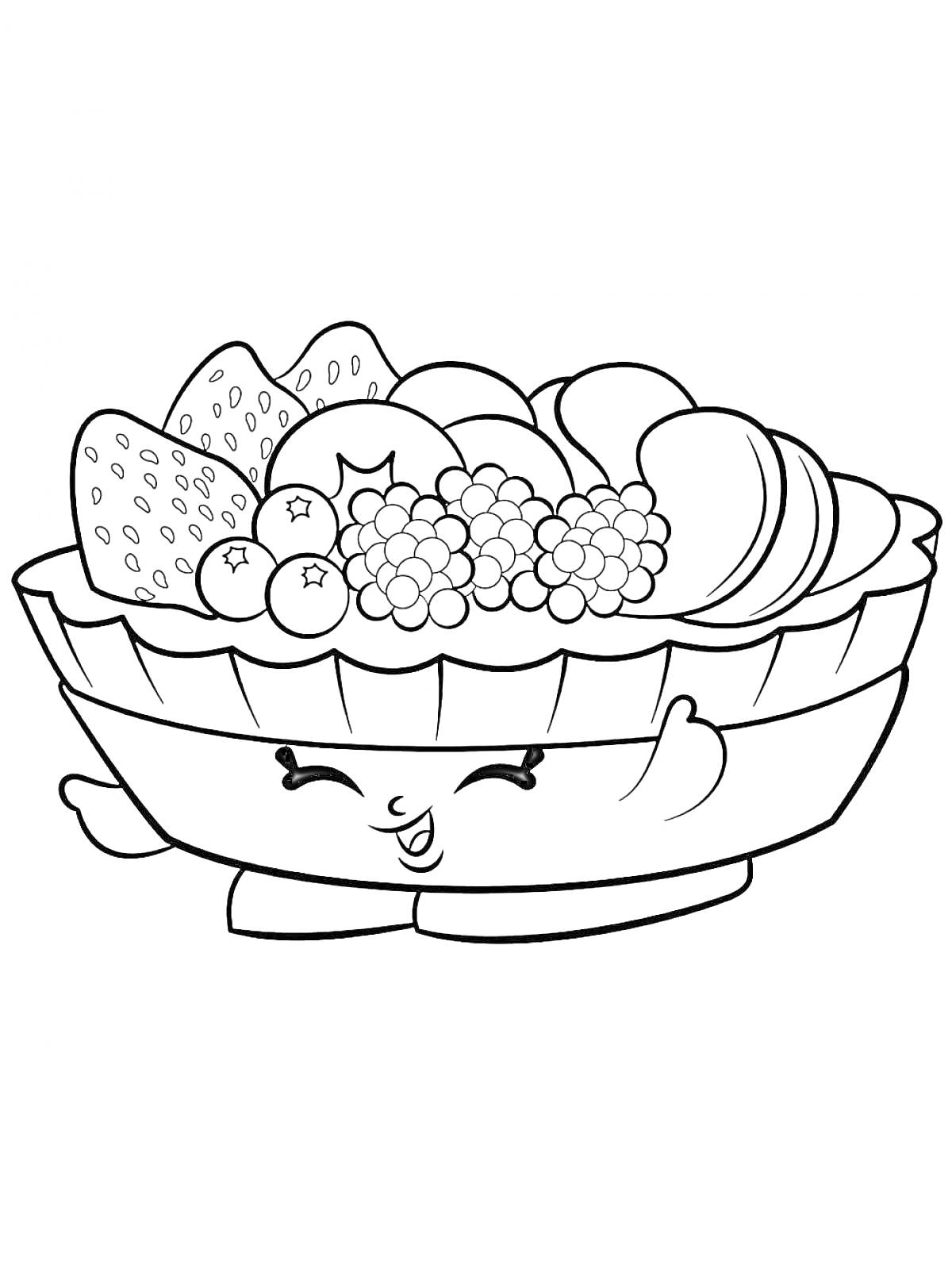 Тарелка с фруктами и ягодами с улыбающимся лицом