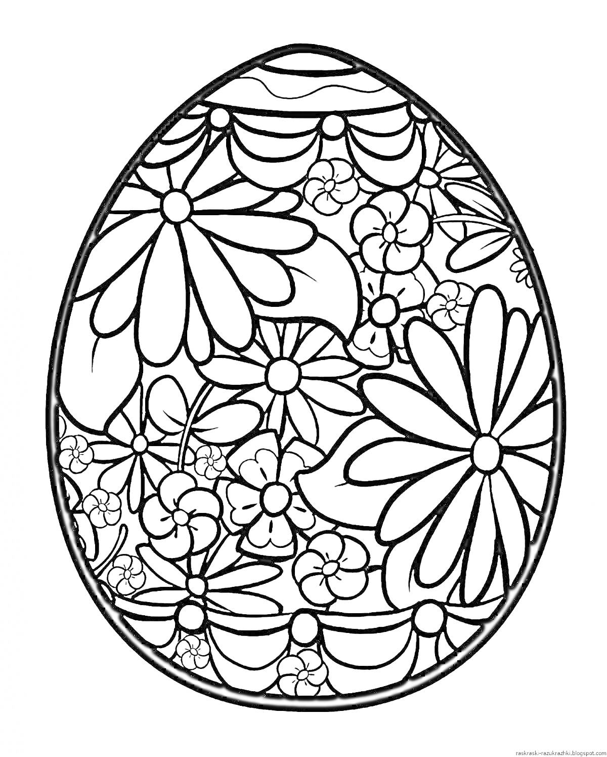 Раскраска Яйцо с цветочным узором и волнистыми лентами