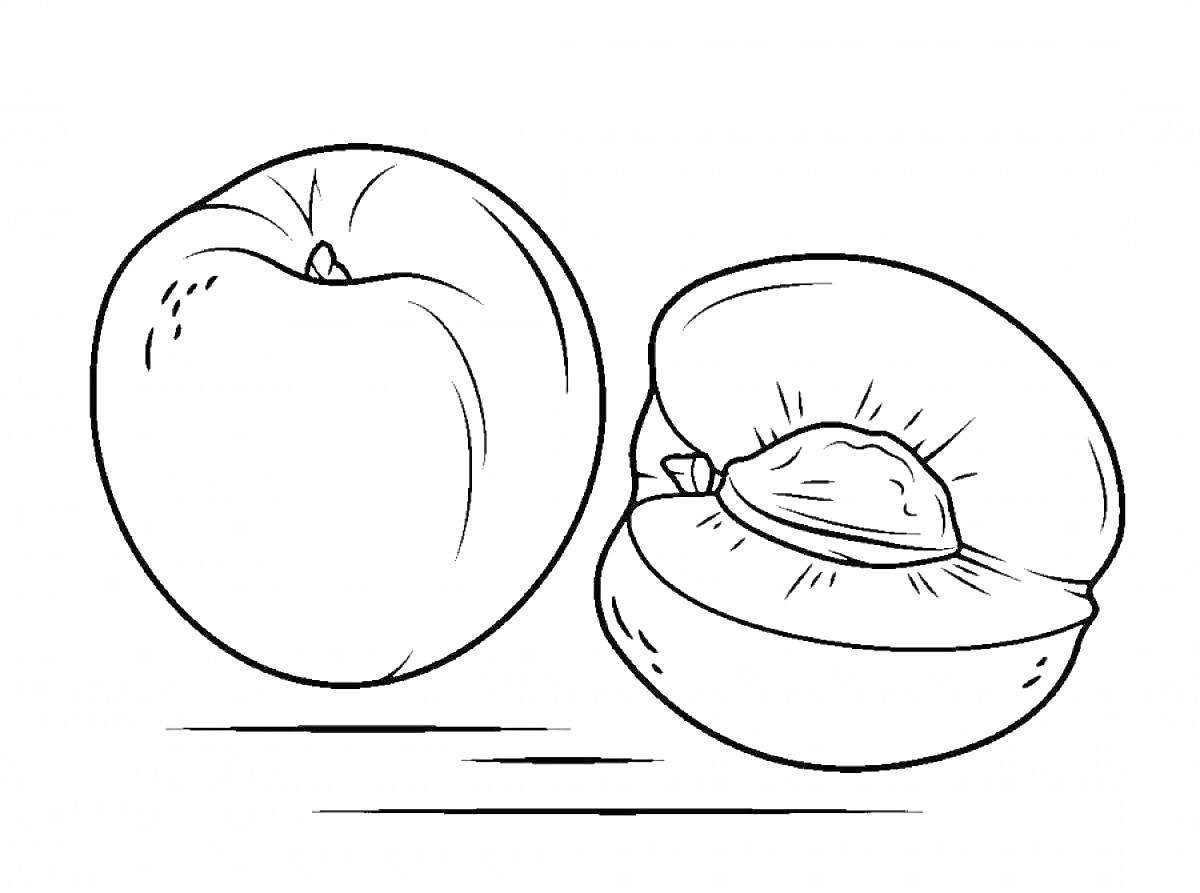 Целый и разрезанный персики