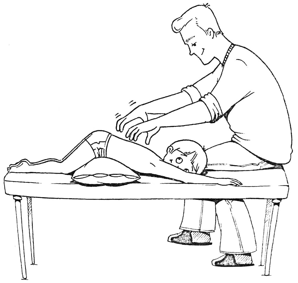 Раскраска Массажист делает массаж лежащему человеку на массажном столе с подушкой