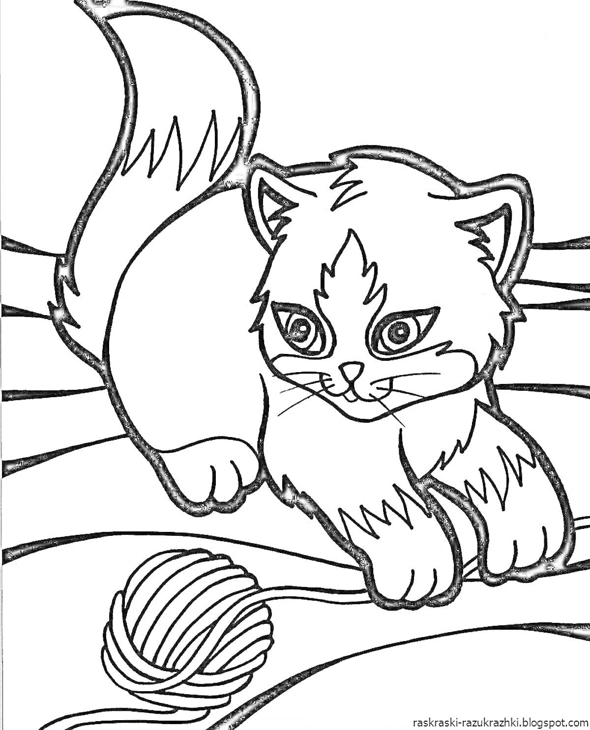 Раскраска Кот с клубком пряжи на полосатом фоне