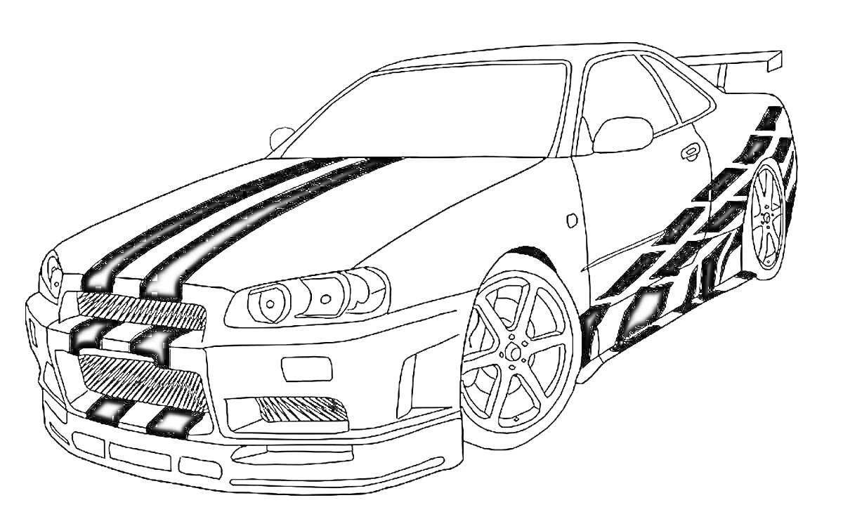 Раскраска Nissan Skyline с черными полосами и граффити, спойлером, спортивными дисками и агрессивным передним бампером