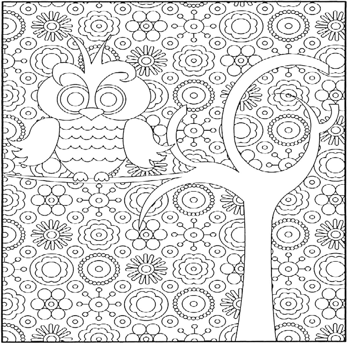 Раскраска Сова на ветке дерева среди цветочного узора