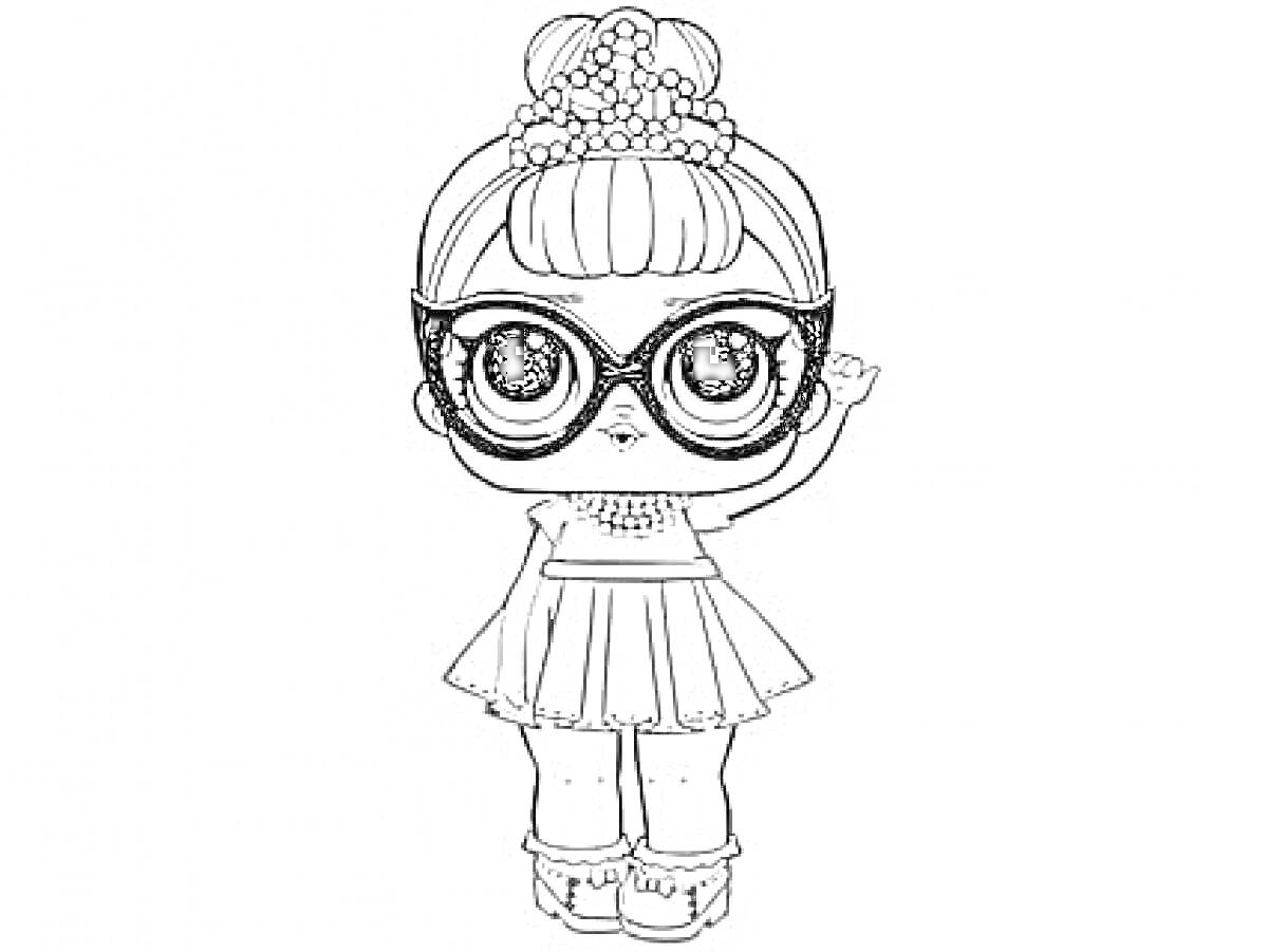 Кукла Лол с пучком на голове в больших очках, в платье с ожерельем и ботинках, поднимает руку