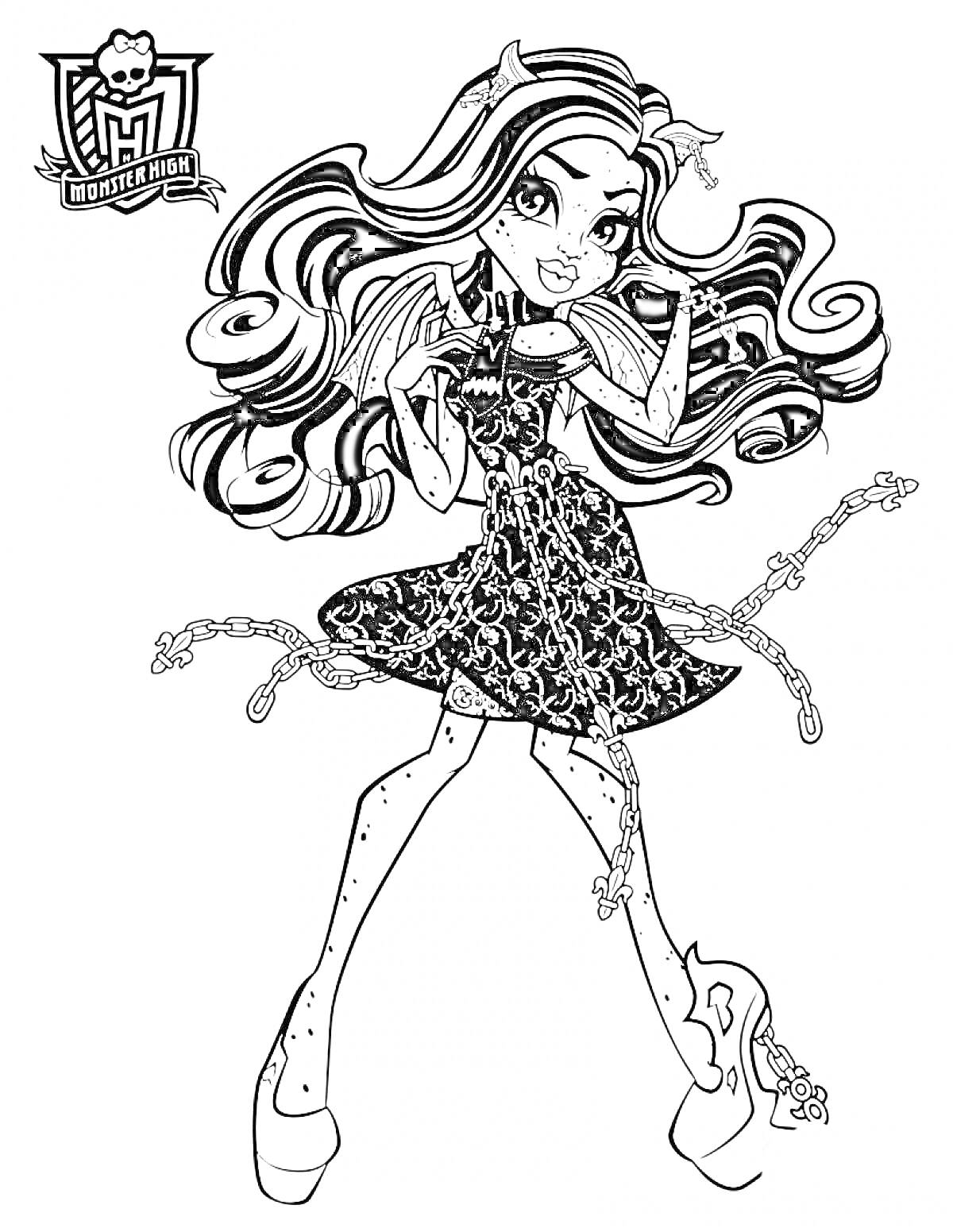 Девушка из Монстер Хай с длинными волнистыми волосами в платье и цепях, на высоких каблуках