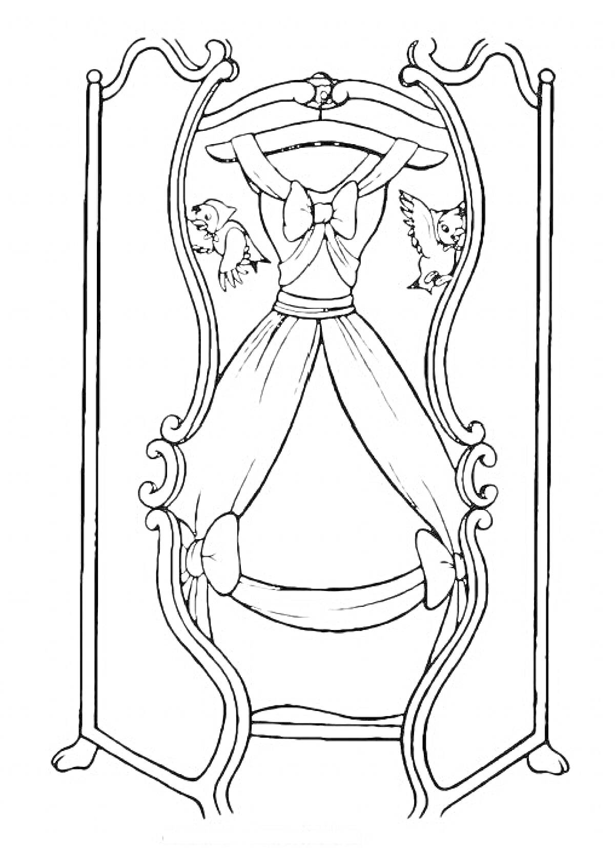 Платье на вешалке в окантовке с завитками, с изображением двух птиц