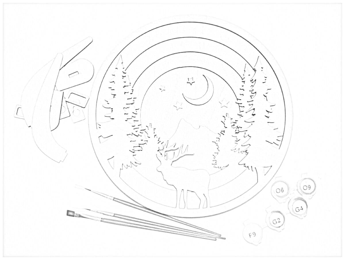 Раскраска Многослойная деревянная картина с лесным ландшафтом, состоящая из элементов: олень, деревья, звезды, месяц, горы на фоне, окружённые концентрическими кругами. В комплекте кисточки и краски.