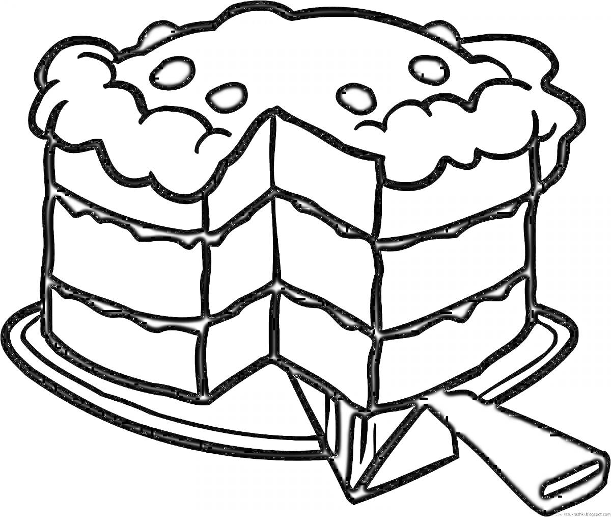 На раскраске изображено: Торт, Крем, Ягоды, Подставка, Нож, Сладости, Еда, Десерты
