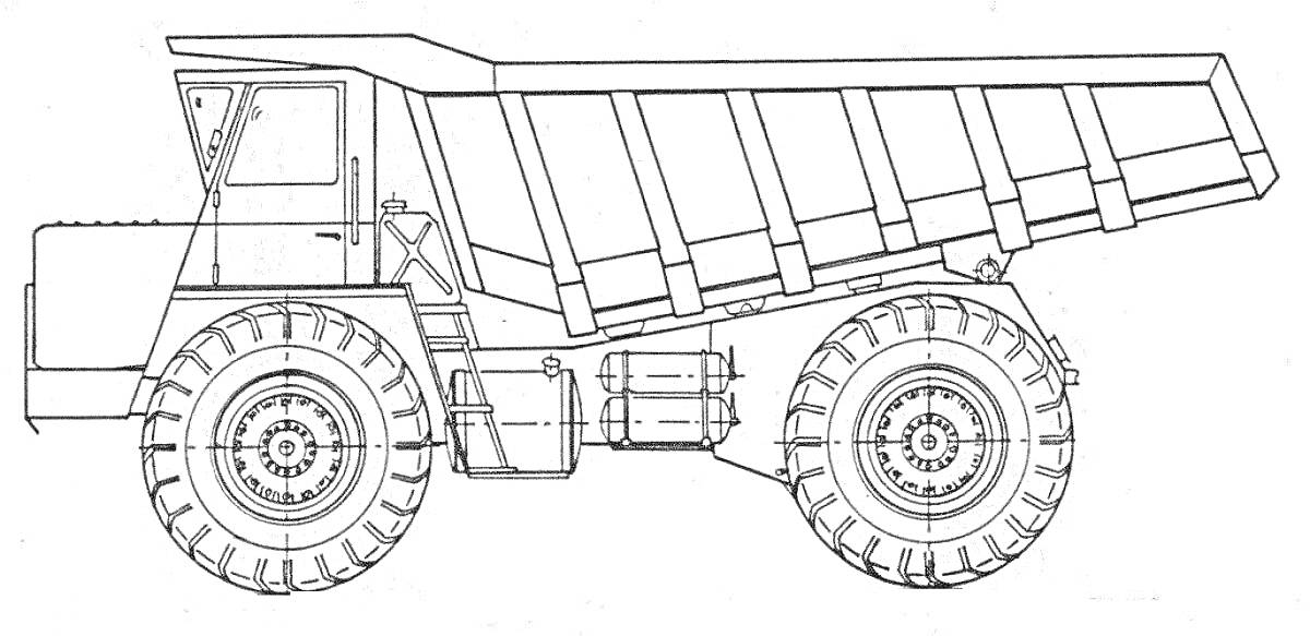 Раскраска Раскраска карьерного самосвала с детализацией: кабина, кузов, колёса, рама, подножка.
