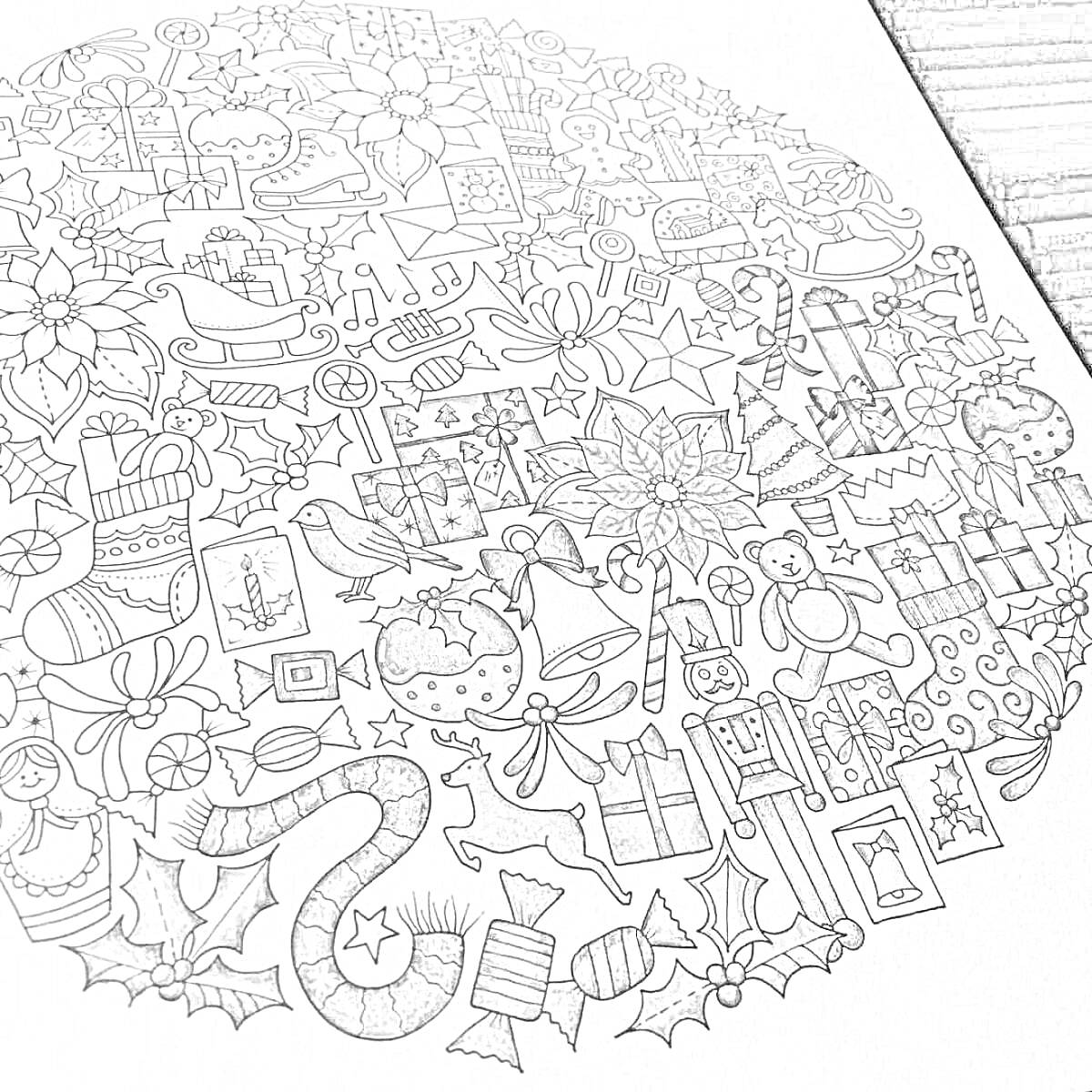 Раскраска Рождественский шар со множеством праздничных элементов - подарки, елочные игрушки, банты, конфеты, колокольчики, еловые ветки, сахарные трости, новогодние украшения, звезды, олени, свечи и декоративные ленты