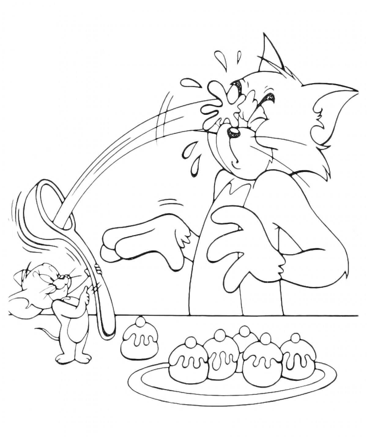 Раскраска Кот обливается лицом от шланга, мышь направляет шланг, пять пирожных на тарелке