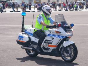 Раскраска мотоцикл полицейский #11 #405616