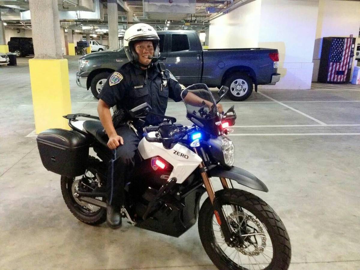 Мотоцикл полицейский #33