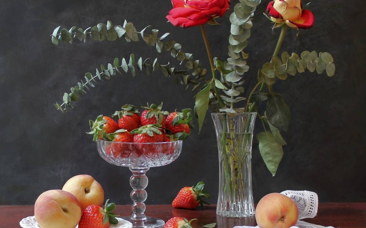 Натюрморт с фруктами и вазой #22