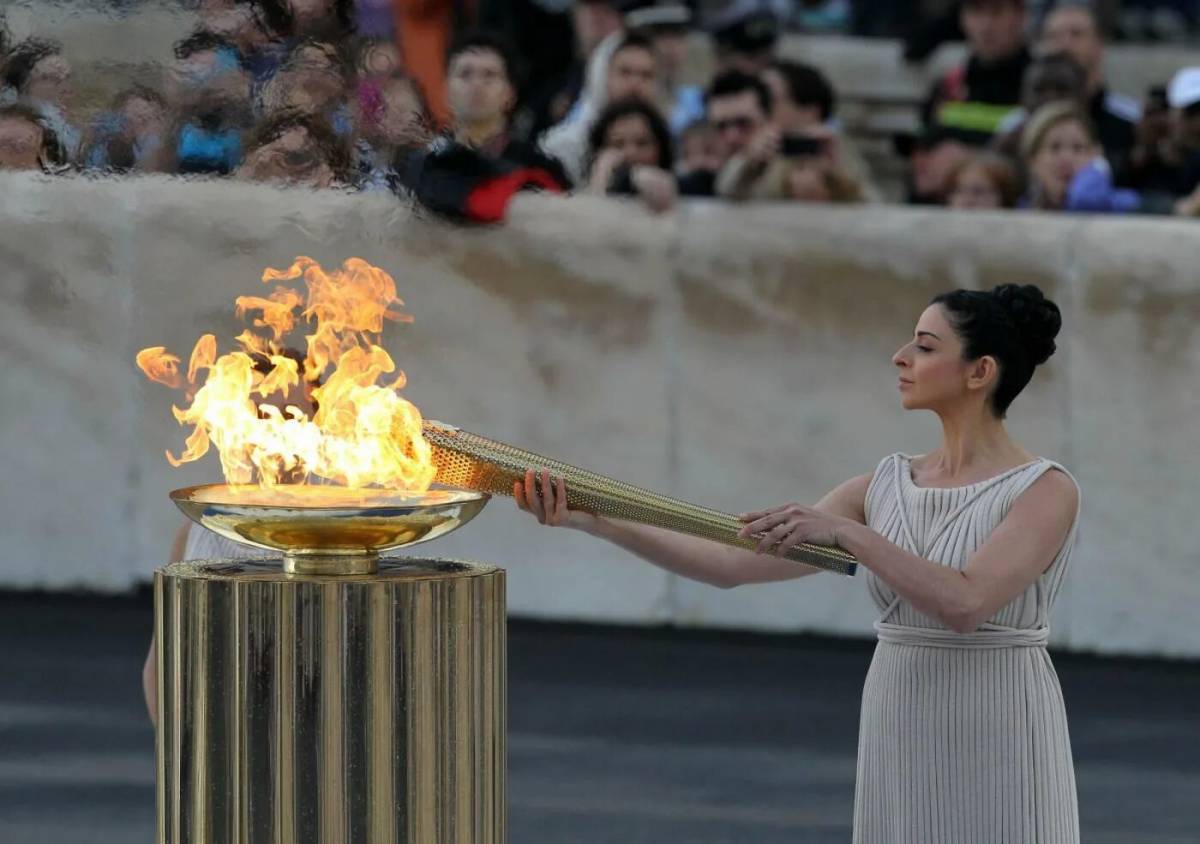 олимпийский огонь греция