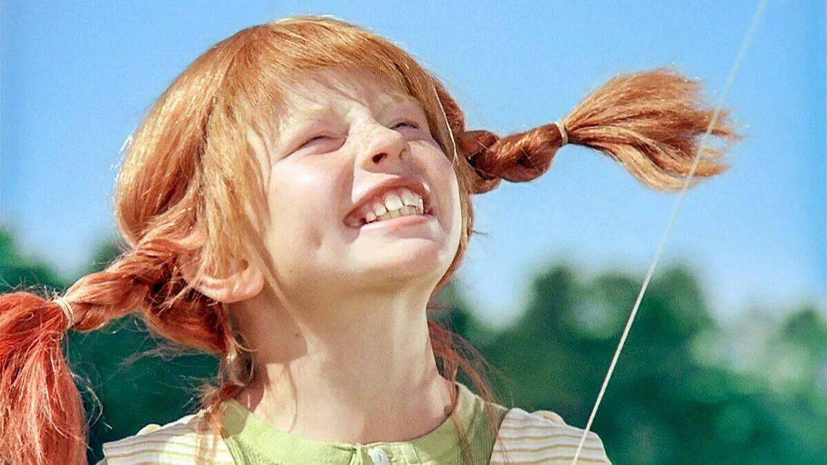 Pippi longstocking. Пеппи длинный чулок. Линдгрен Пеппи длинный чулок. Пеппи Длинныйчулок 2019. Анника Пеппи длинный чулок.