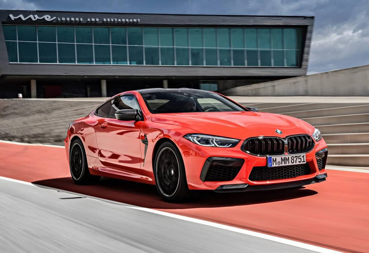 BMW m8 Coupe Competition Manhart