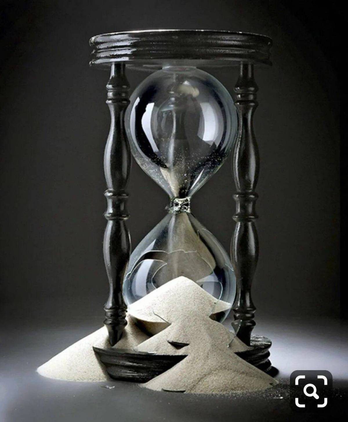 Почему песочные часы. Песочные часы Джона Янча. Песочные часы дизайнерские. Старинные песочные часы. Песочные часы арт.