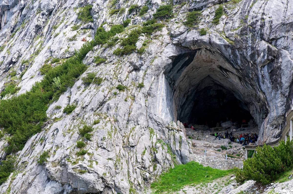 Пещера #38