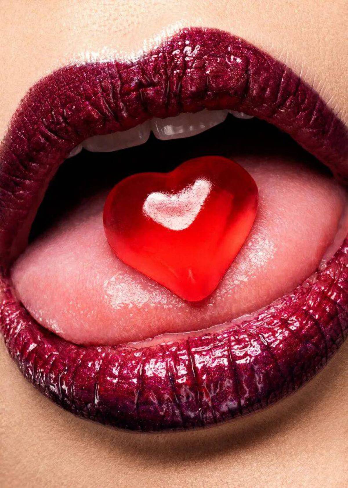 Твои красивые губы. Поцелуй в губы. Красивые губы. Красивые губки. Губы сердечком.