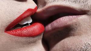 Раскраска поцелуй губы #4 #457385