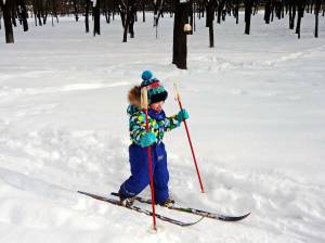 Раскраска ребенок на лыжах #25 #470818