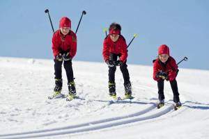 Раскраска ребенок на лыжах #26 #470819