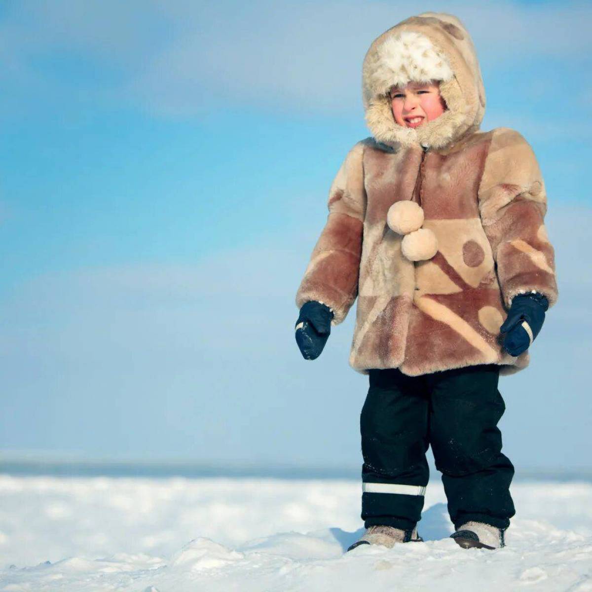 Ребенок в зимней одежде #22