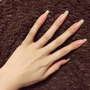 Раскраска рука с ногтями длинными #17 #480096