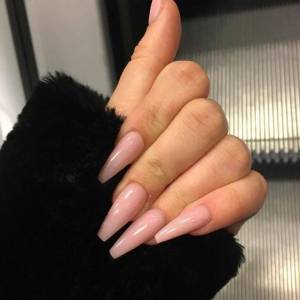 Раскраска рука с ногтями длинными #34 #480113