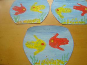 Раскраска рыбки плавают в аквариуме средняя группа #34 #482344