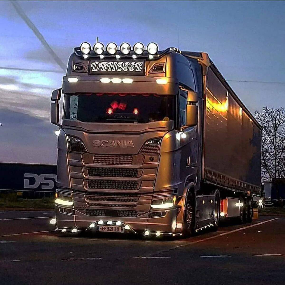 Scania r320