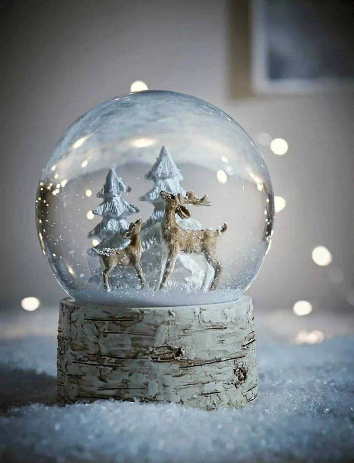 Снежок стекло. Midland снежный шар. Snow Globe снежный-шар. Snowball снежный шар. Новогодний стеклянный шар со снегом.