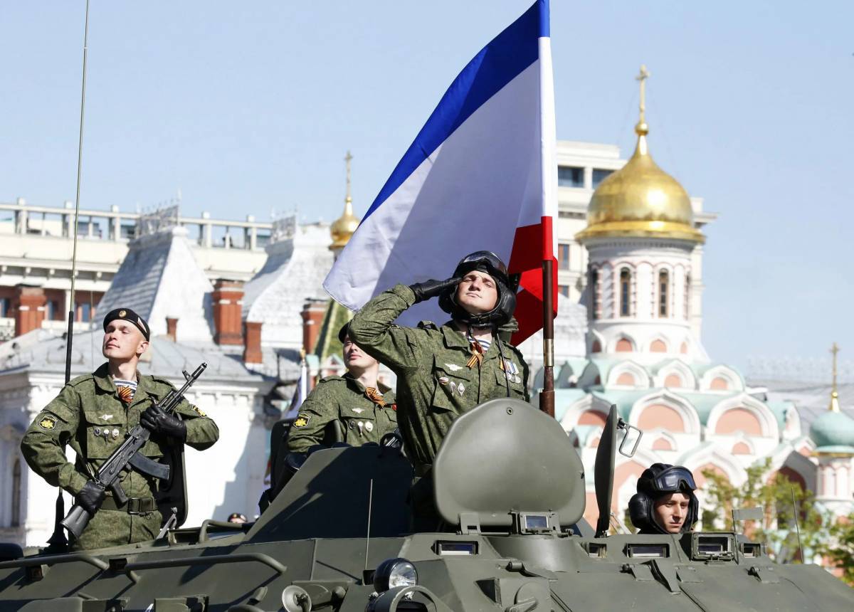 Солдат россии с флагом #5