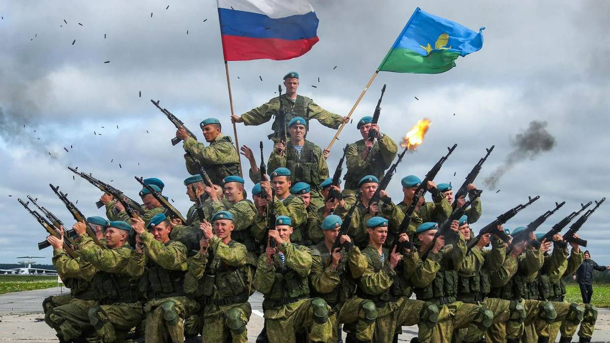 Солдат россии с флагом #19