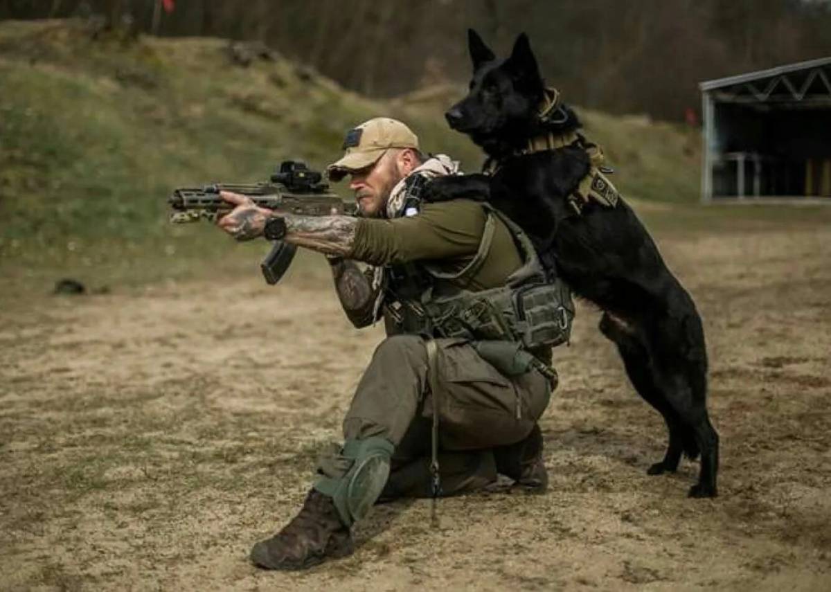 Солдат с собакой #6
