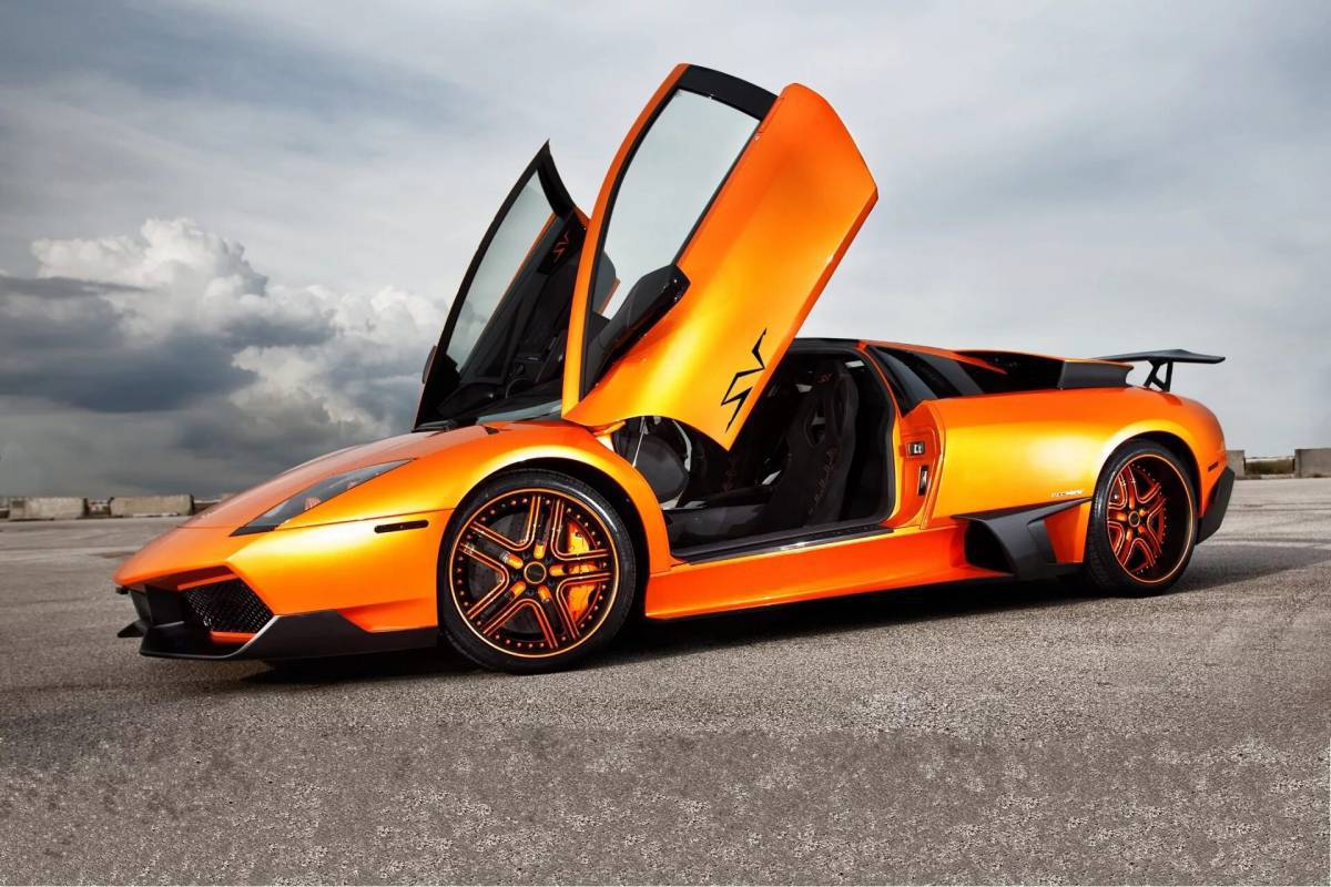 Супер тачки. Lamborghini Murcielago. Суперкар Lamborghini Murcielago. Ламборджини Мурселаго оранжевая. Золотая Ламборгини Мурселаго.